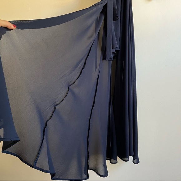 Reformation Winslow Dress in Navy - Picture 9 of 16